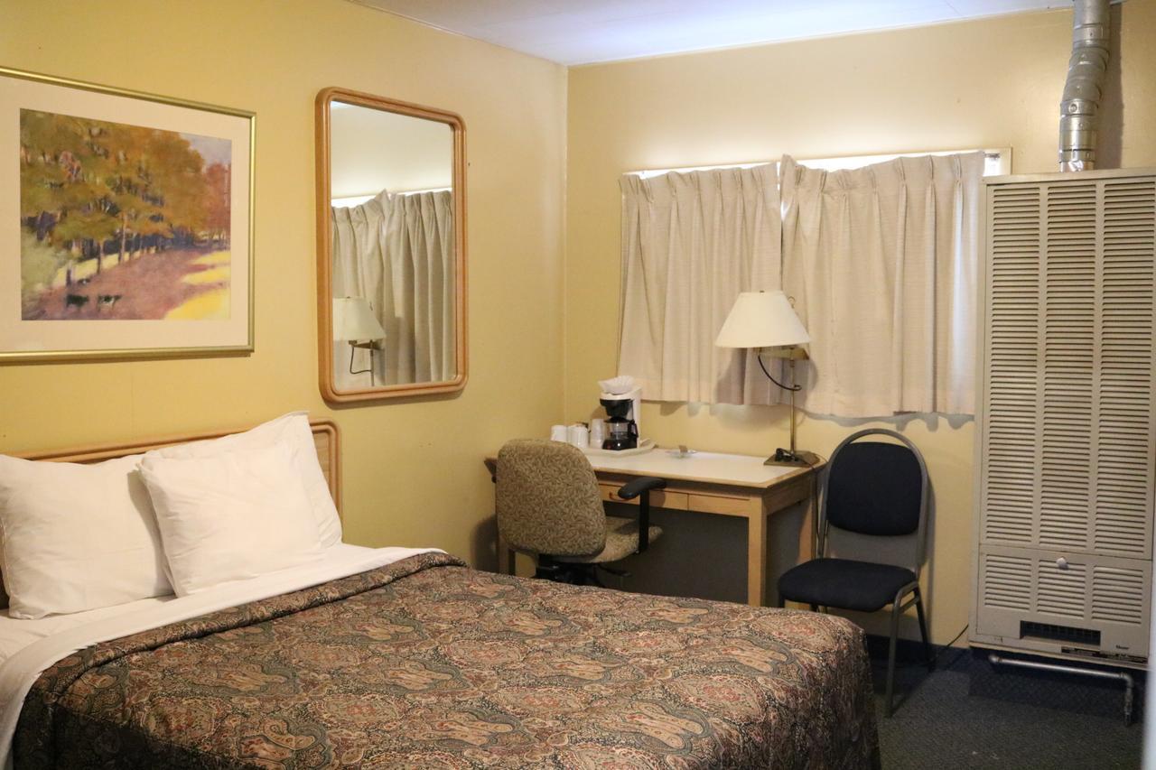 Wakaw Lodge Motel Екстер'єр фото